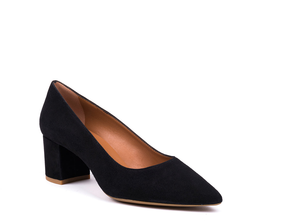 Sapatos de salto alto em