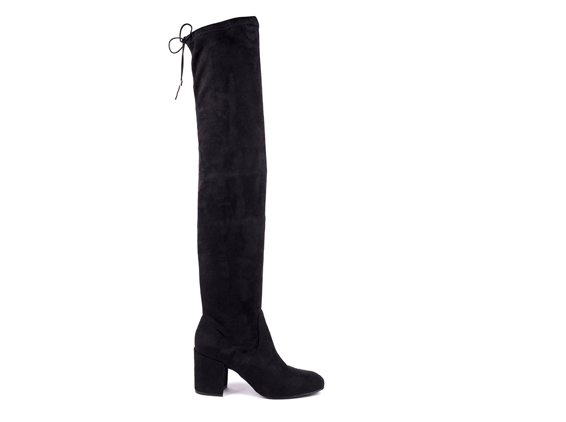 Botas de cano alto em licra preta