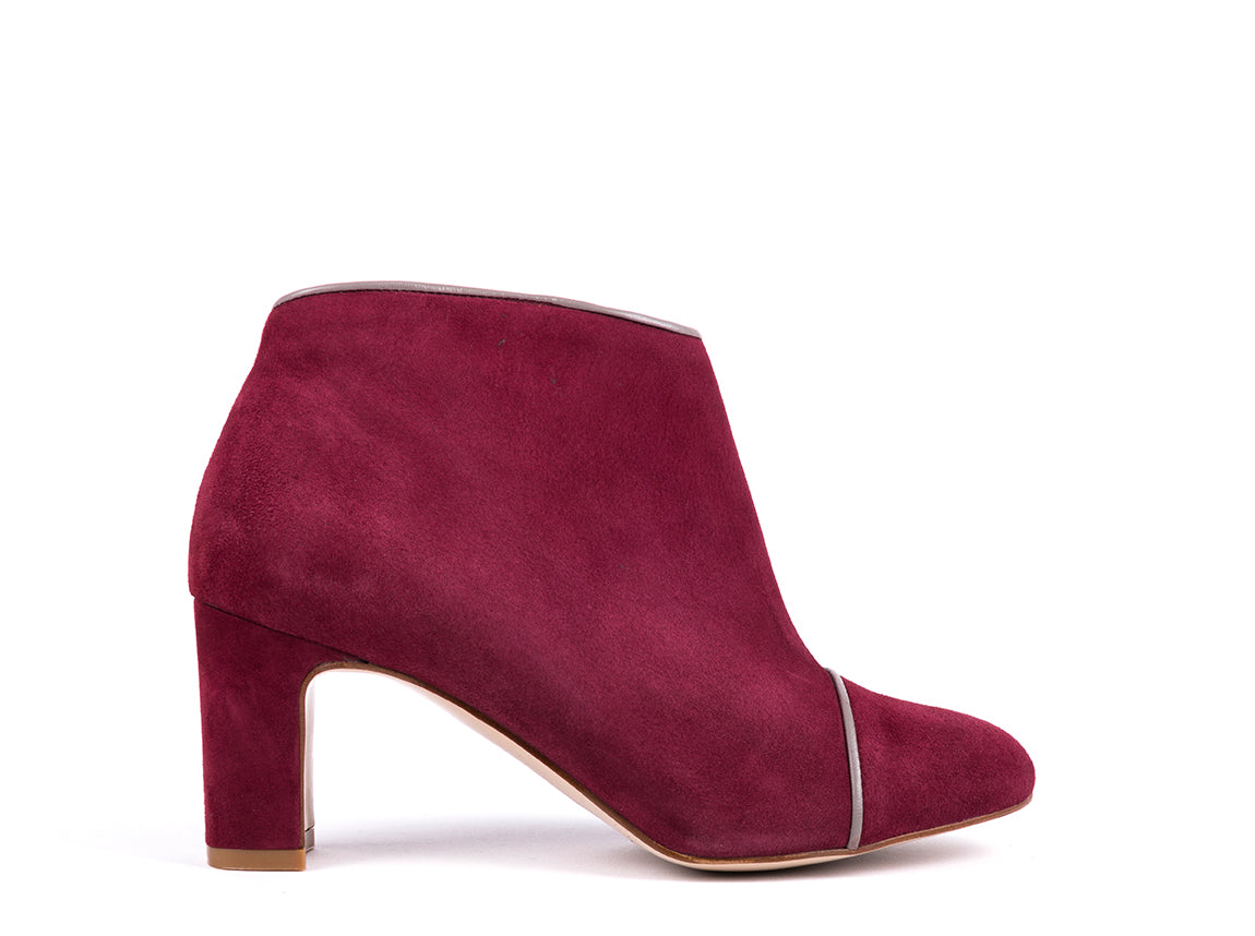 High-heeled ankle boots in bordeaux suede