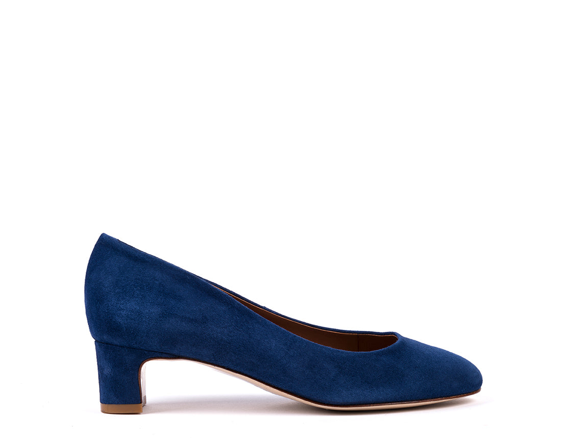 Block medium heeled navy blue suede shoes