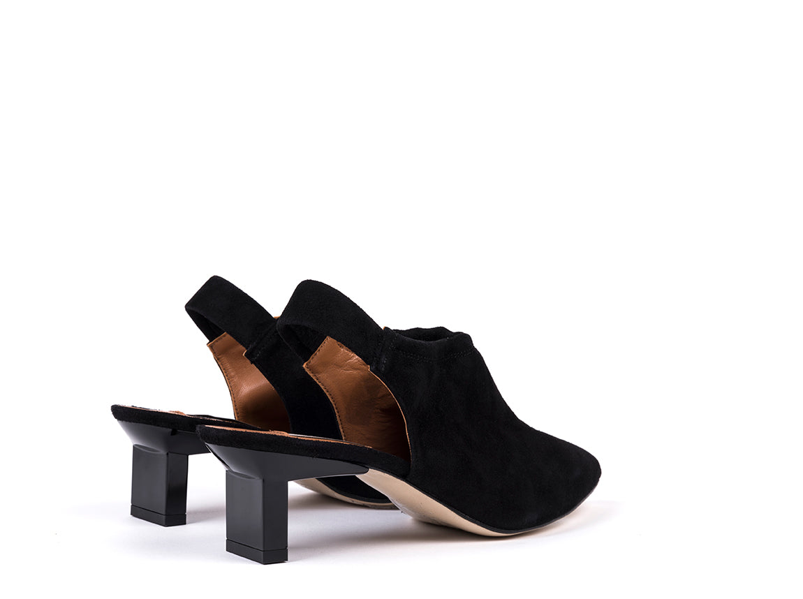 Black suede medium-heeled slingbacks