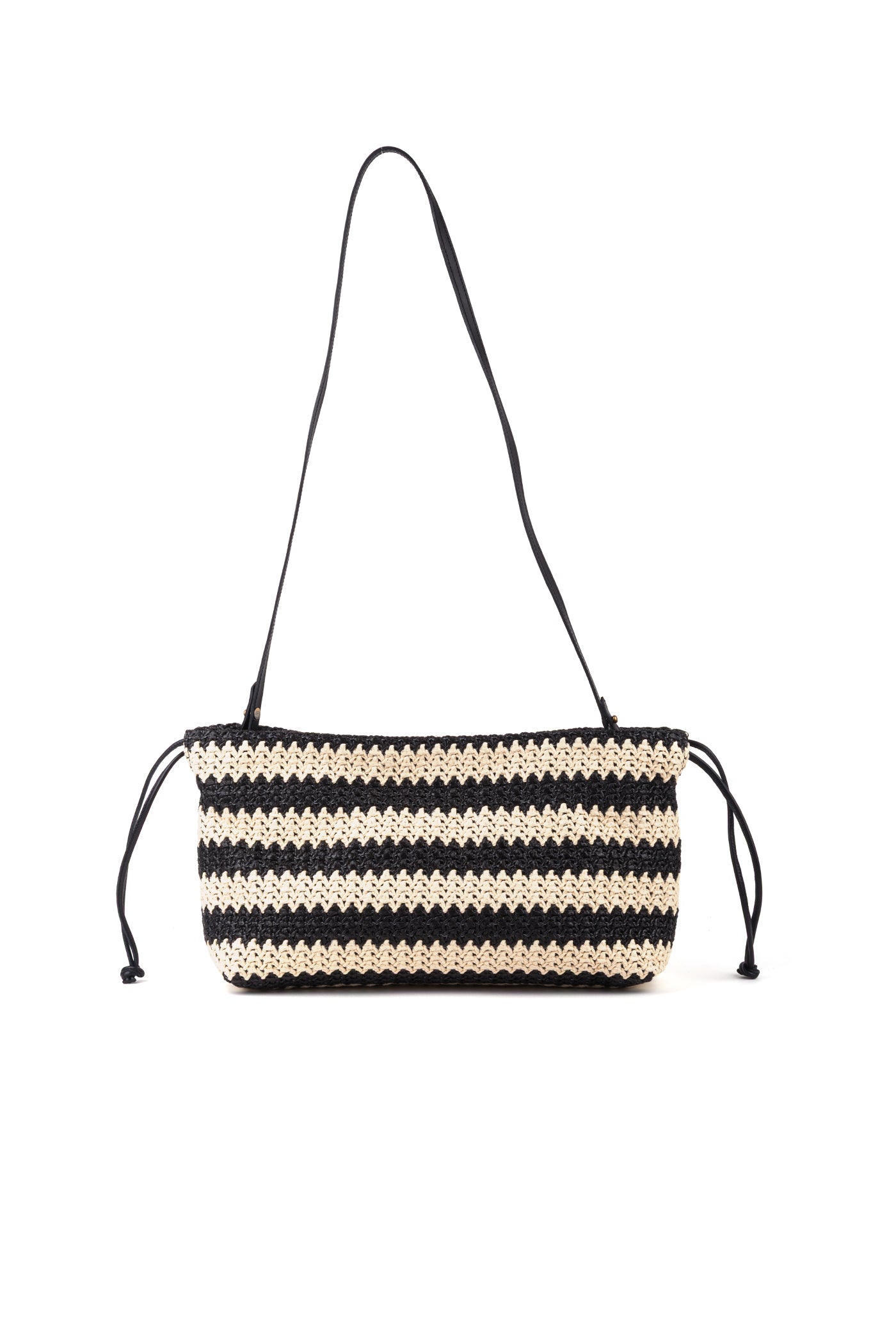 Bolsa em ráfia natural que pode ser usada como clucth ou atiracolo. Forro em tecido de algodão. Ideal para looks descontraídos de verão. Dimensões: 23 x 30 x 8 cms Altura Alça : 50 cms