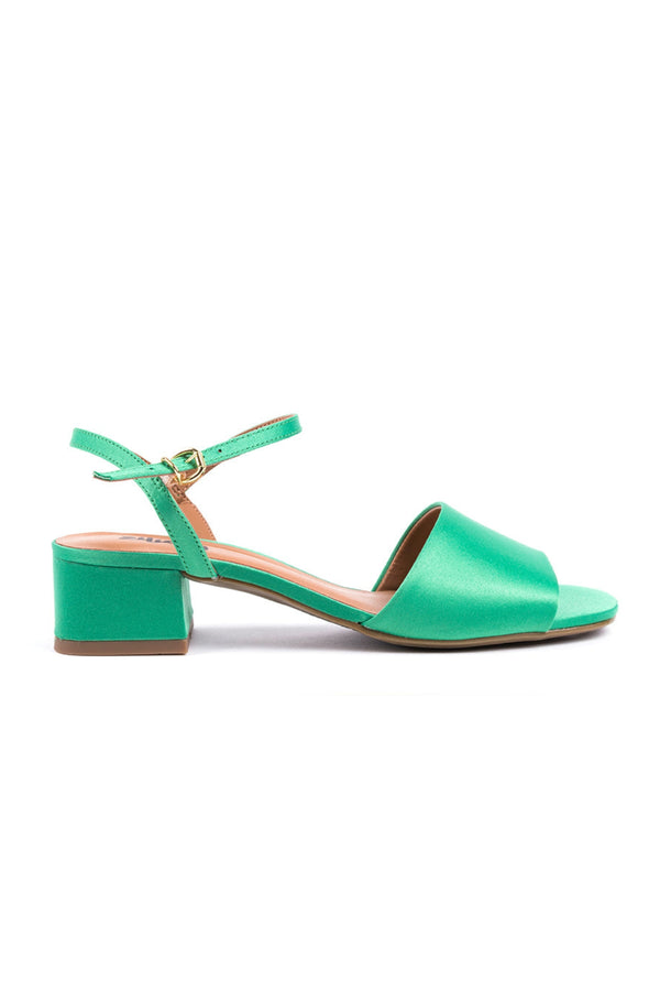 Med-heeled sandals in green fabric