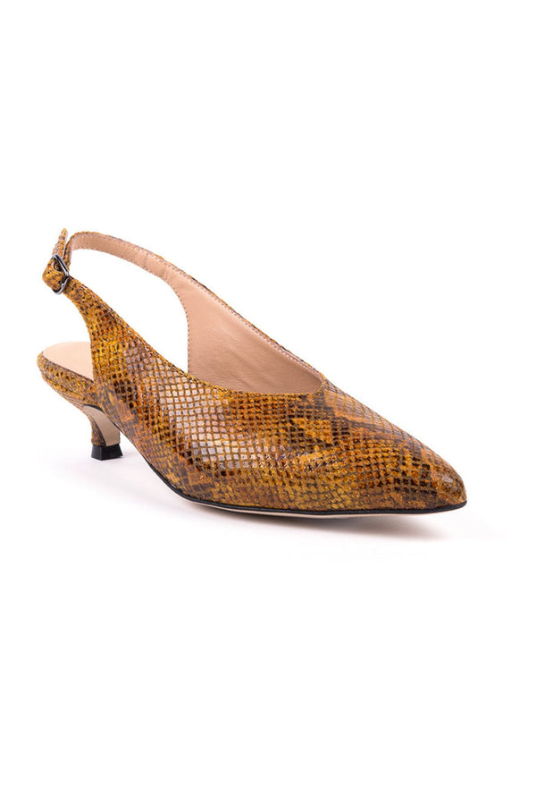 Slingbacks em pele bovina gravada mostarda com efeito cobra