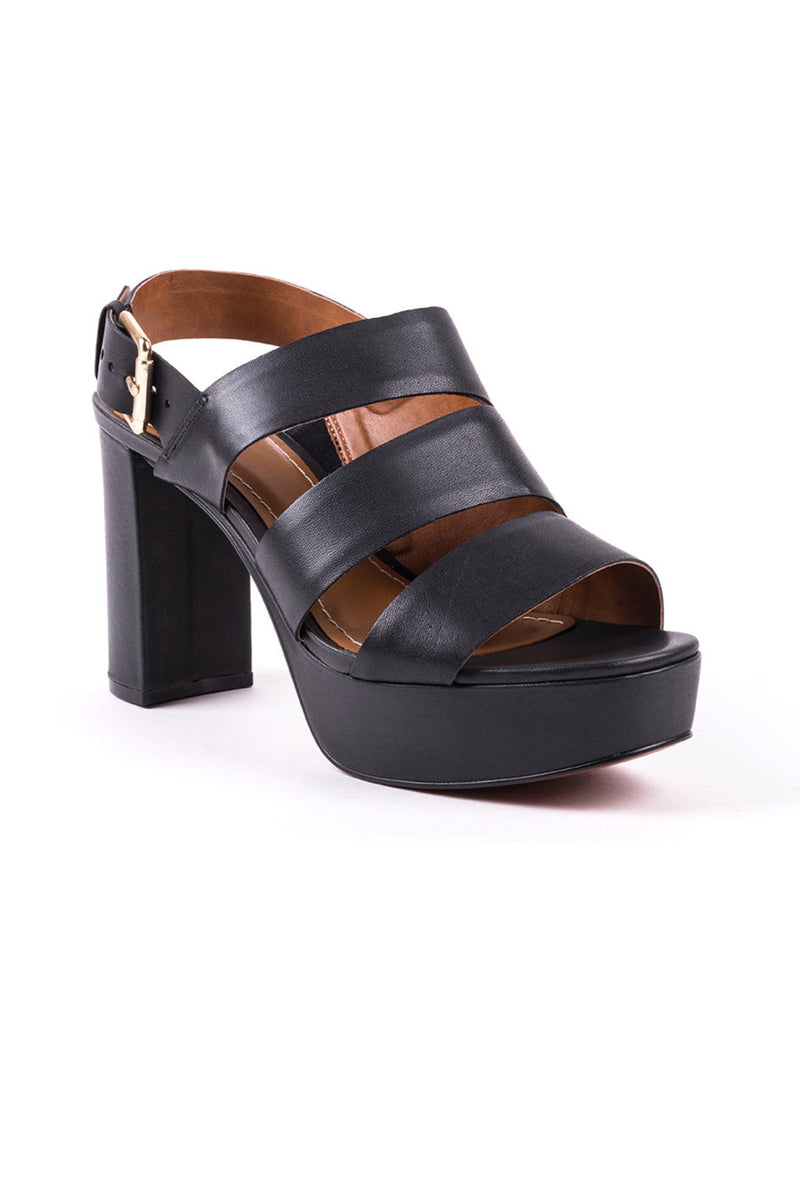 ​High-heeled sandals in black leather