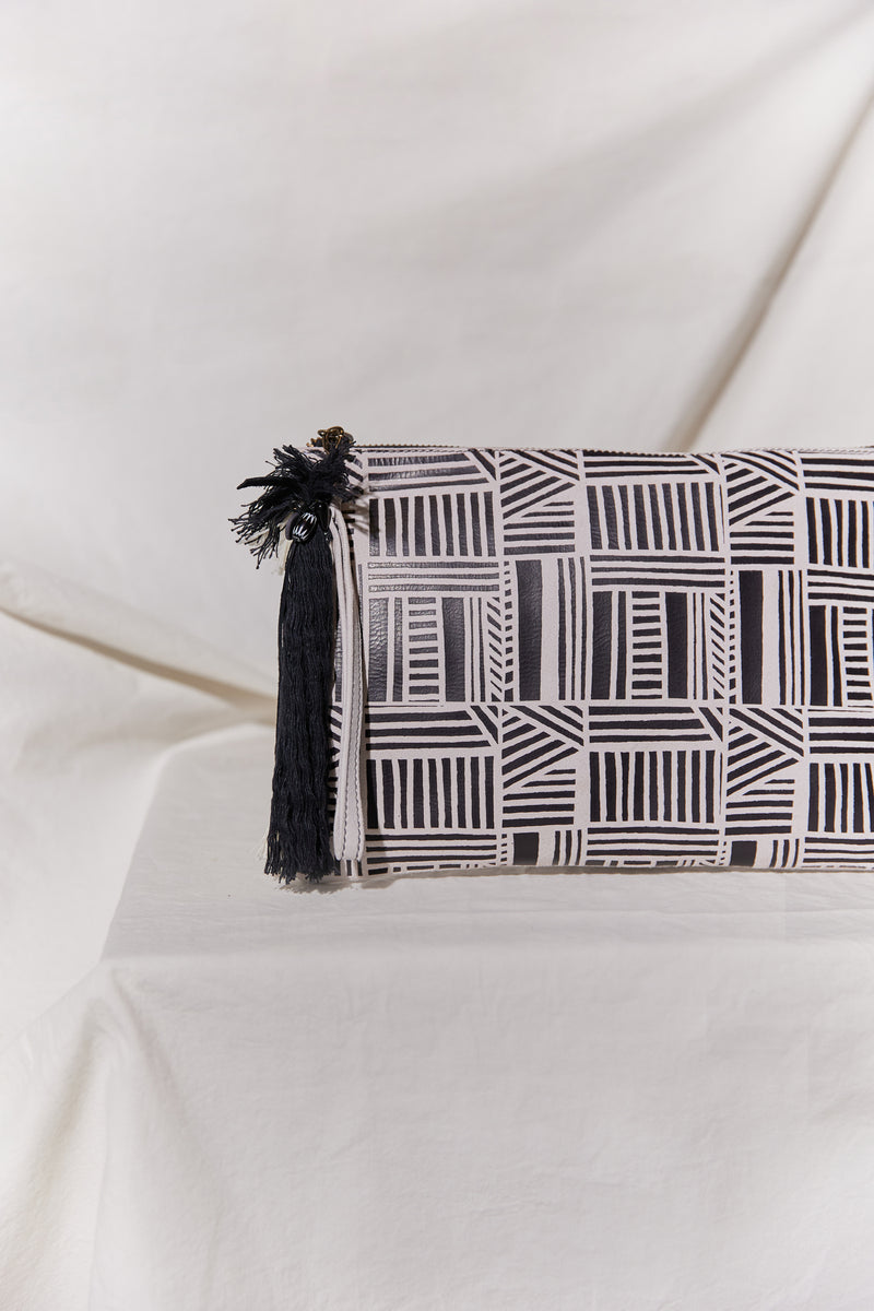 Anna Westerlund X Zilian | Patterned leather clutch