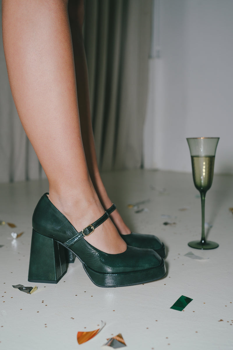 Sapato Mary Jane salto alto compensados em verniz, a nova tendencia de Outono