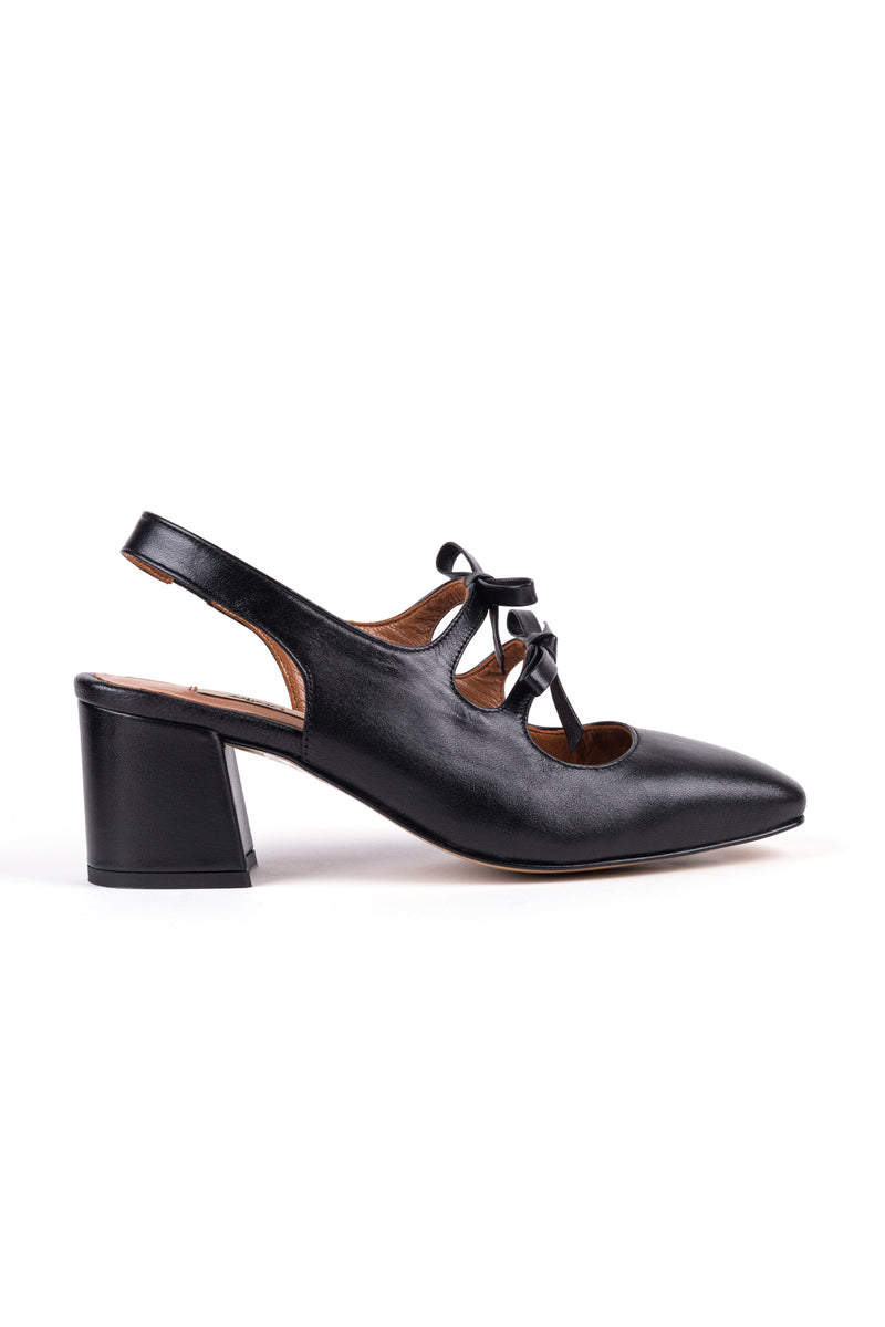 Slingbacks com salto médio em pele