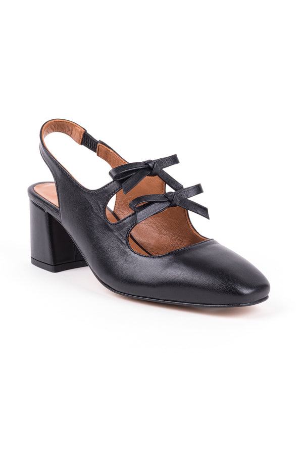 Slingbacks com salto médio em pele