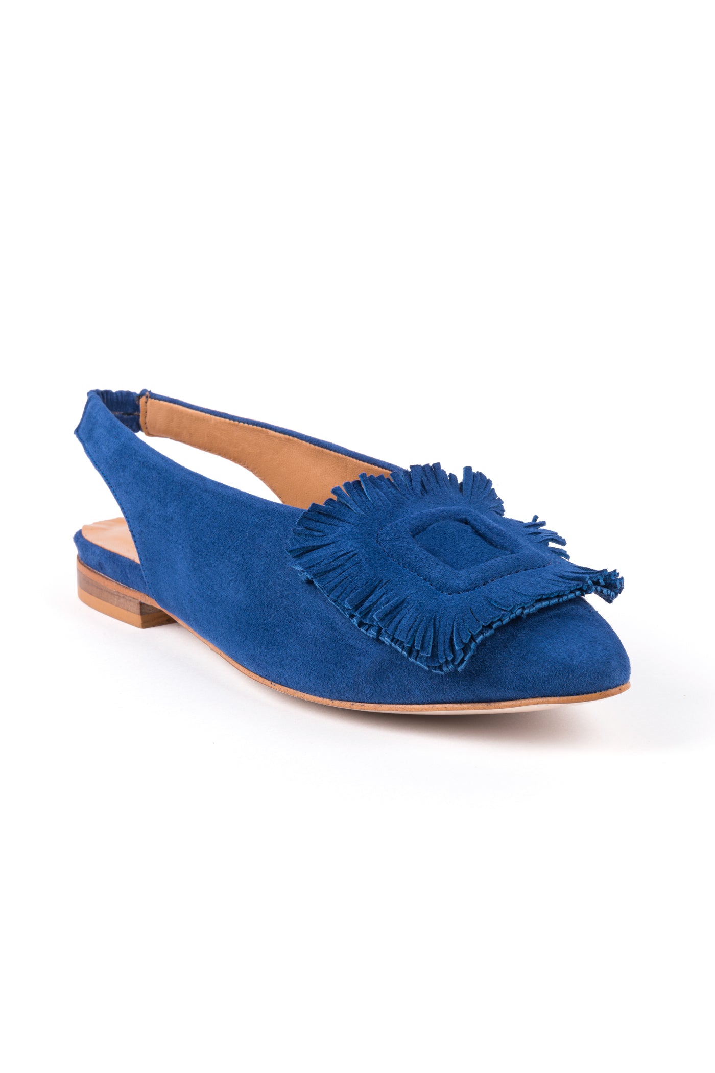 Slingbacks em camurça com aplicação de franjas em
