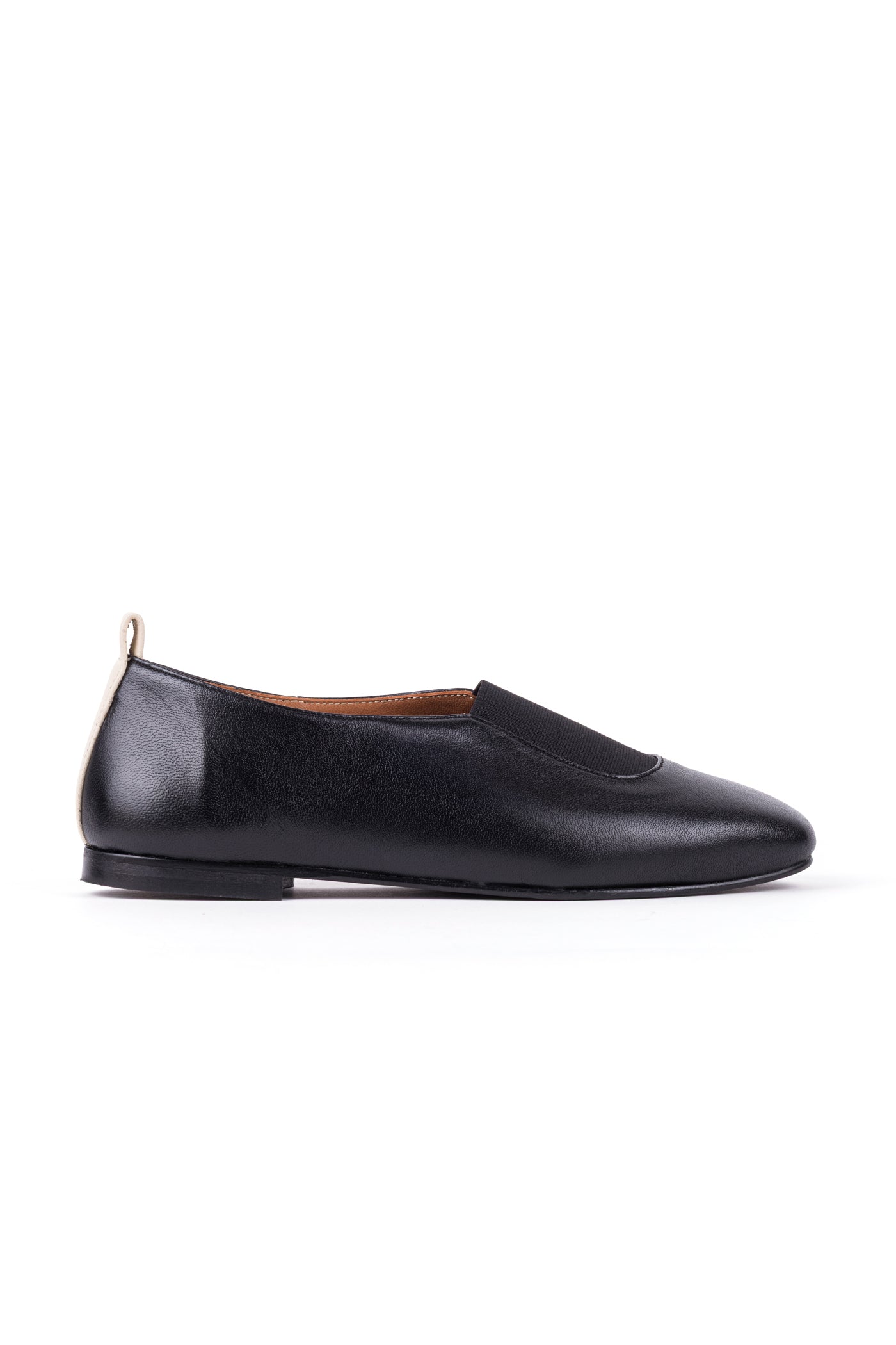 Sapato raso soft em pele