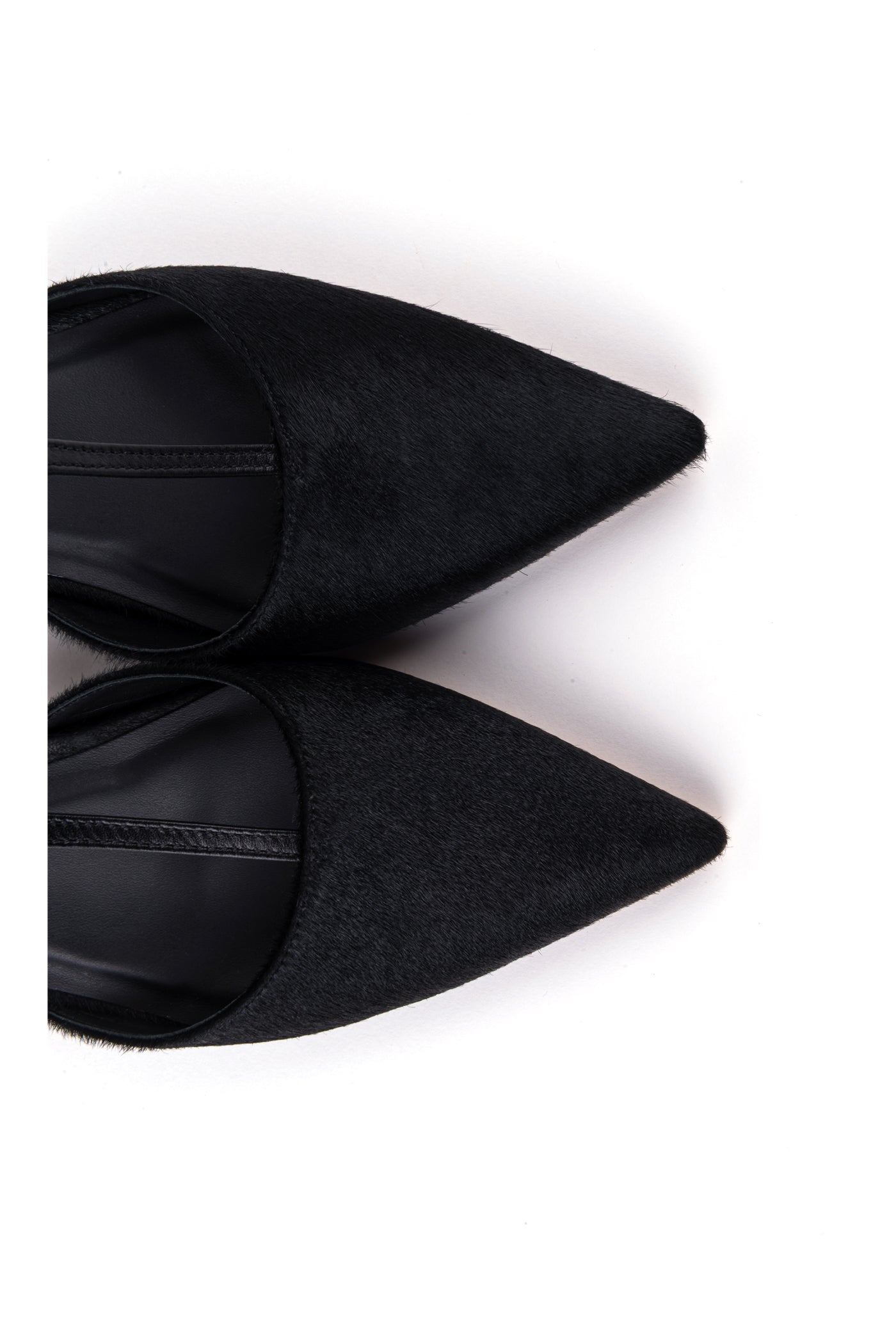 Sapatos de salto médio em pêlo