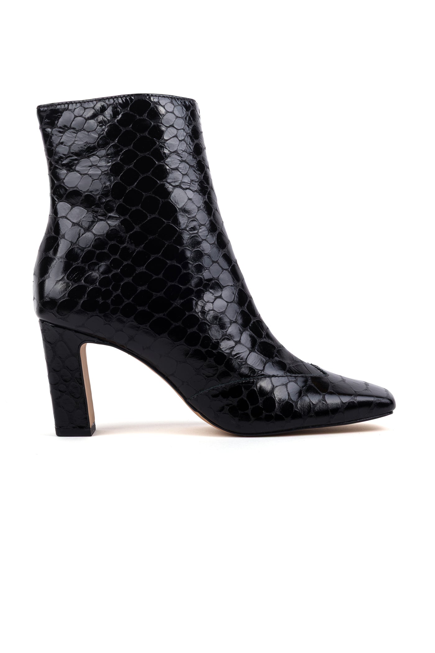 Botas de salto alto em verniz croco