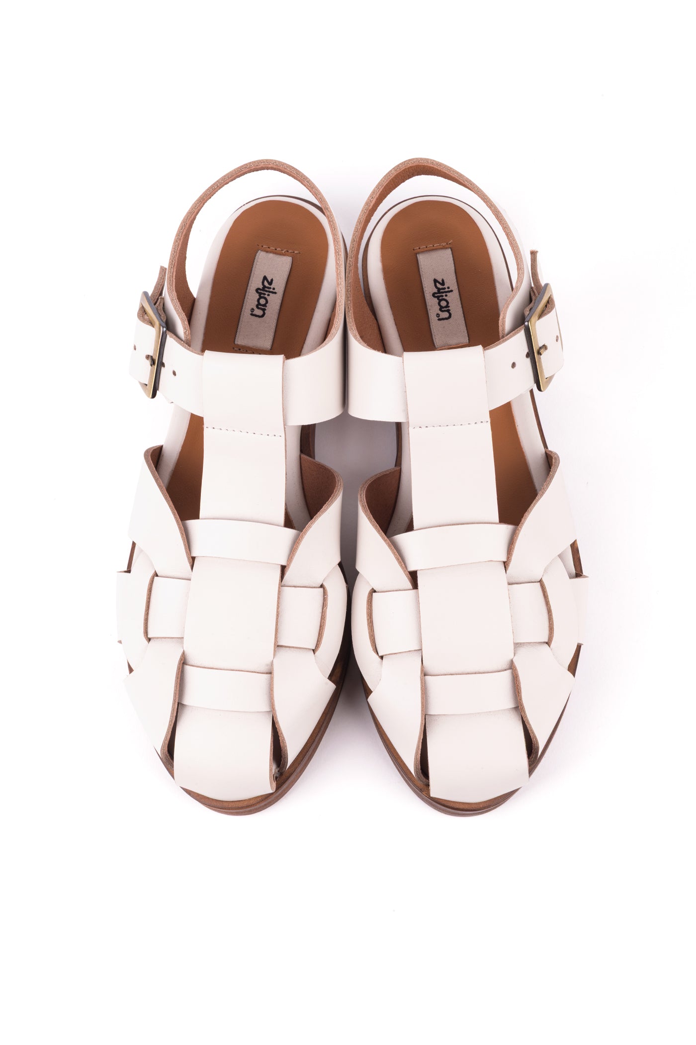 Sandália pescador com fivela em pele