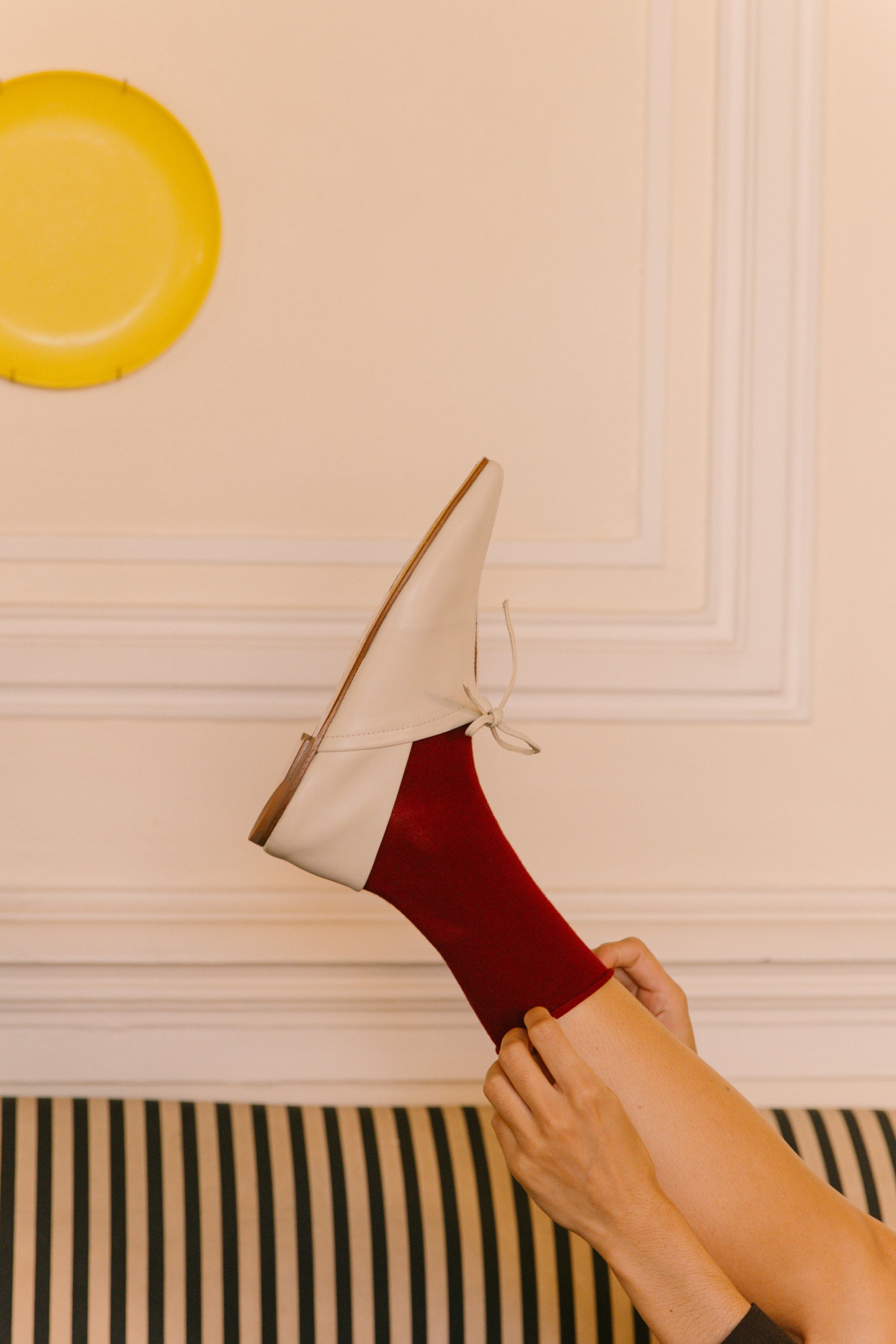 Sapatos rasos com ponta quadrada em pele