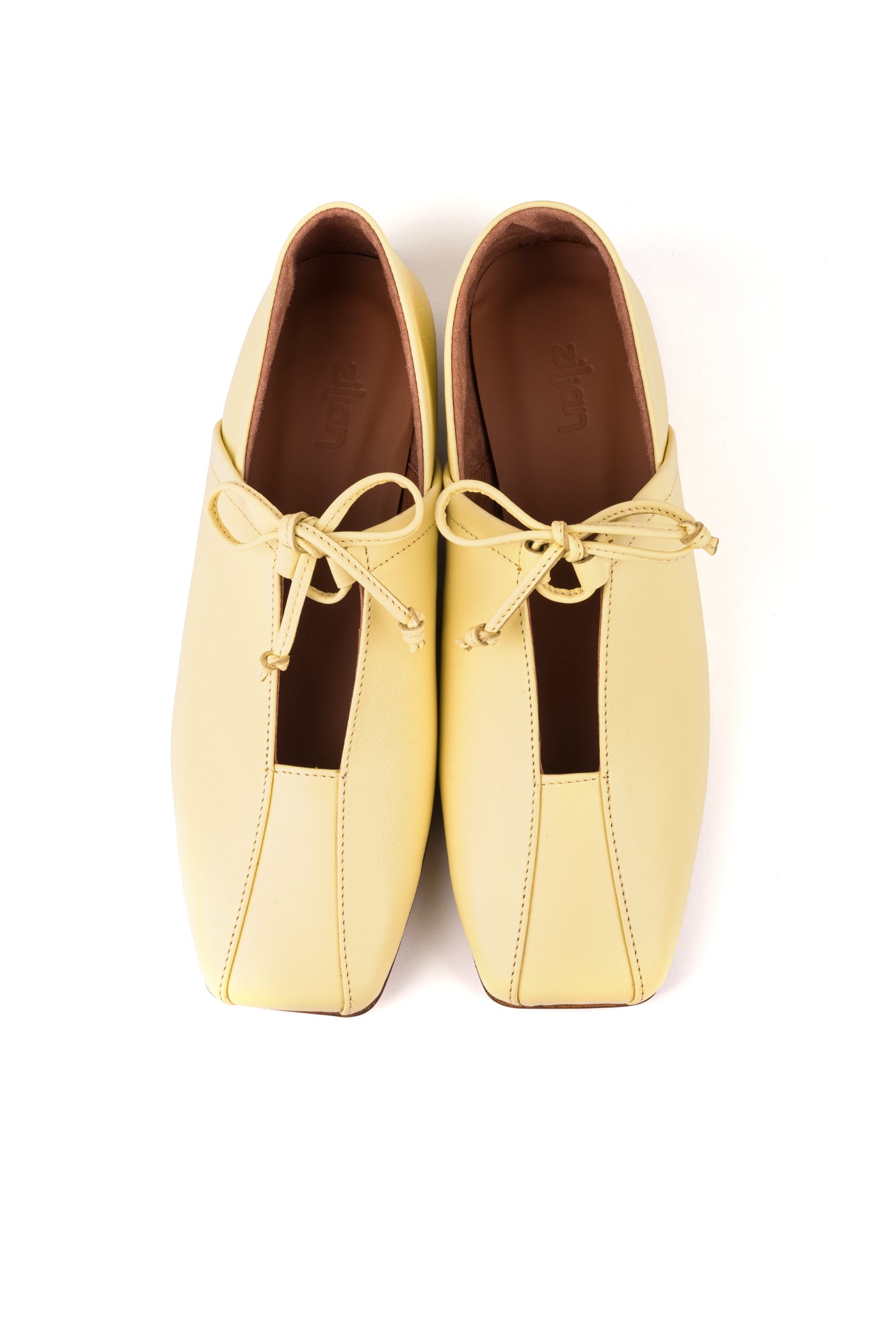 sandália de salto alto em pele preta – Zilian
sandália de salto alto em pele camel – Zilian
sandália de salto alto em pele offwhite – Zilian

