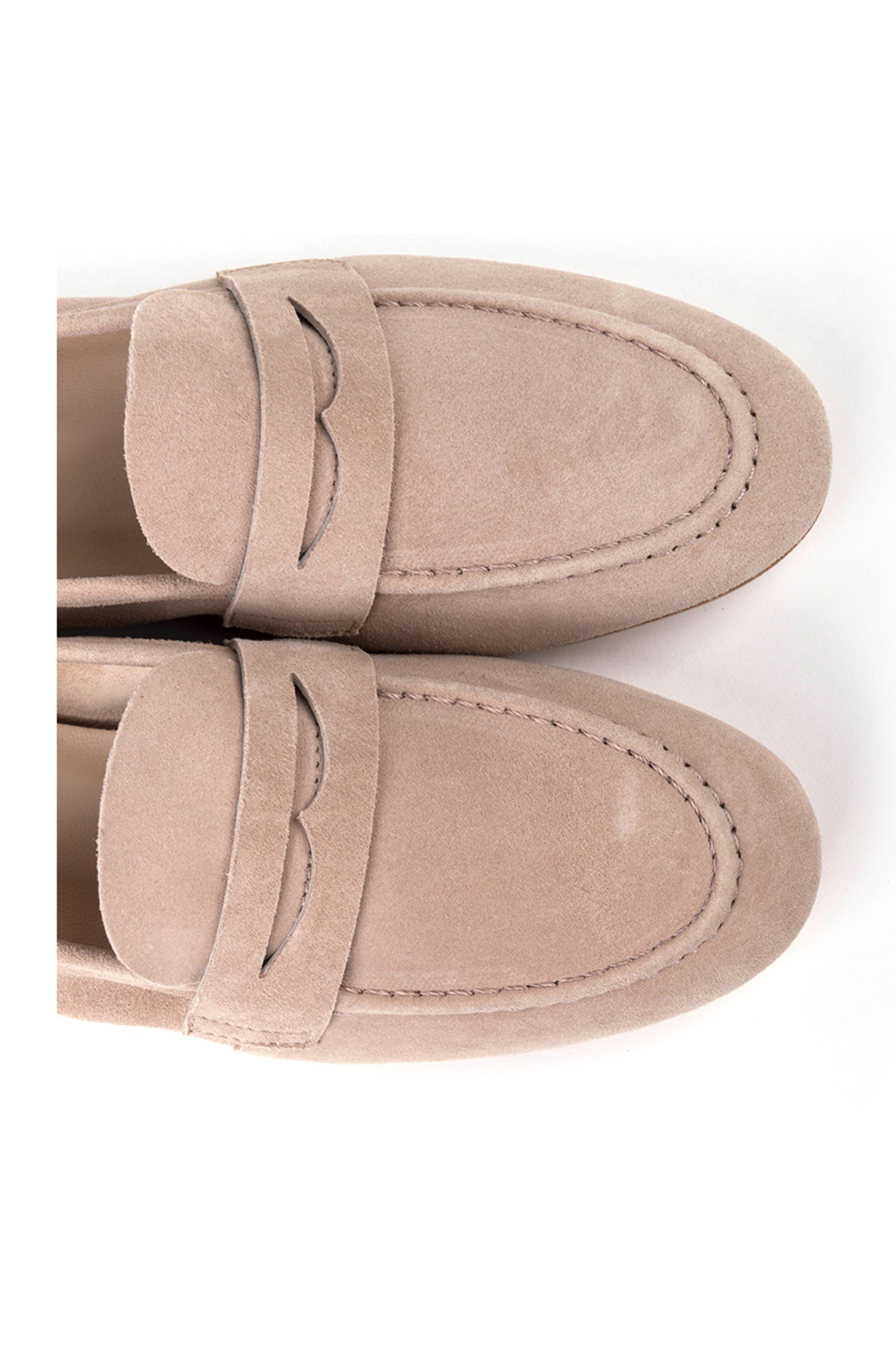 Loafers rasos em camurça