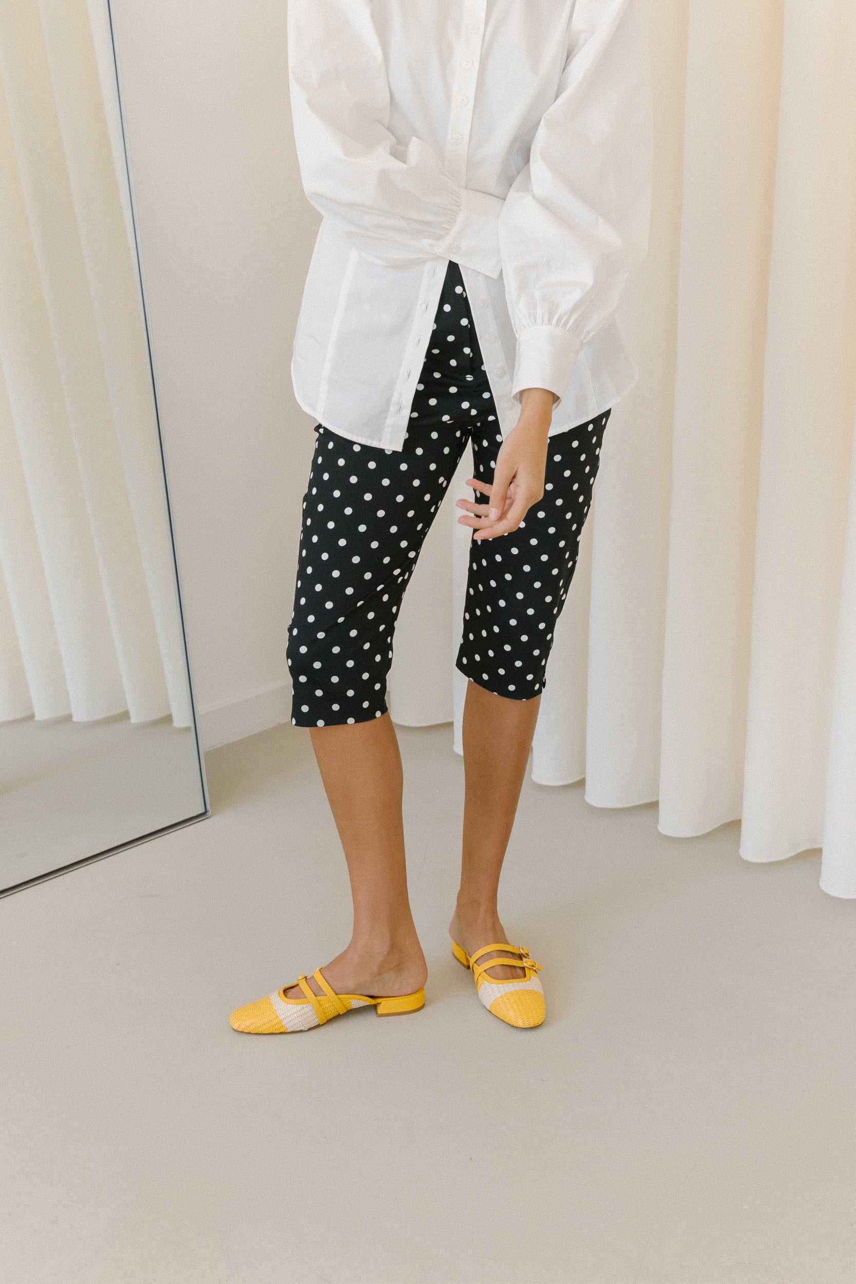 Sapatos rasos em ráfia