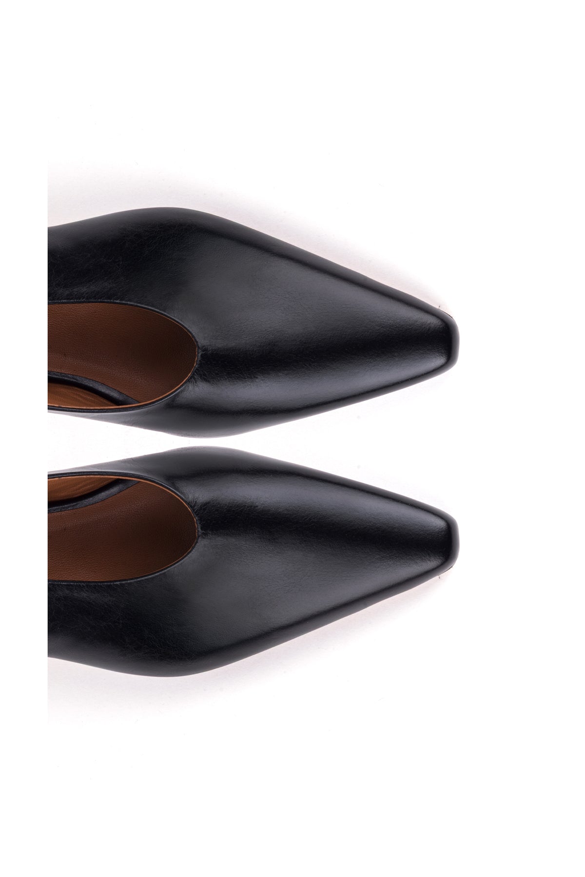 Slingbacks Zilian de salto baixo em pele preta, com salto de 3,5 cm