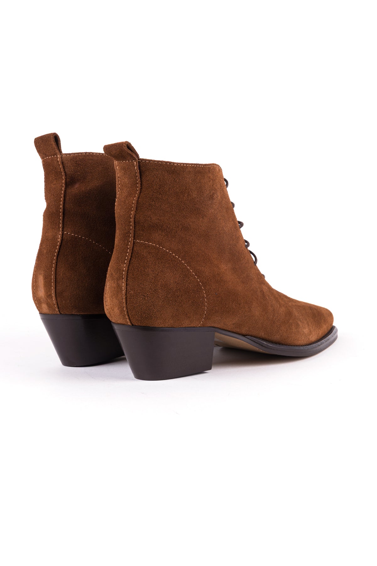 Botins texanos em croute castanho, com salto de bloco de 4,5 cm
