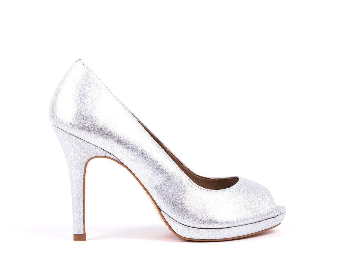 Sapatos de salto alto em