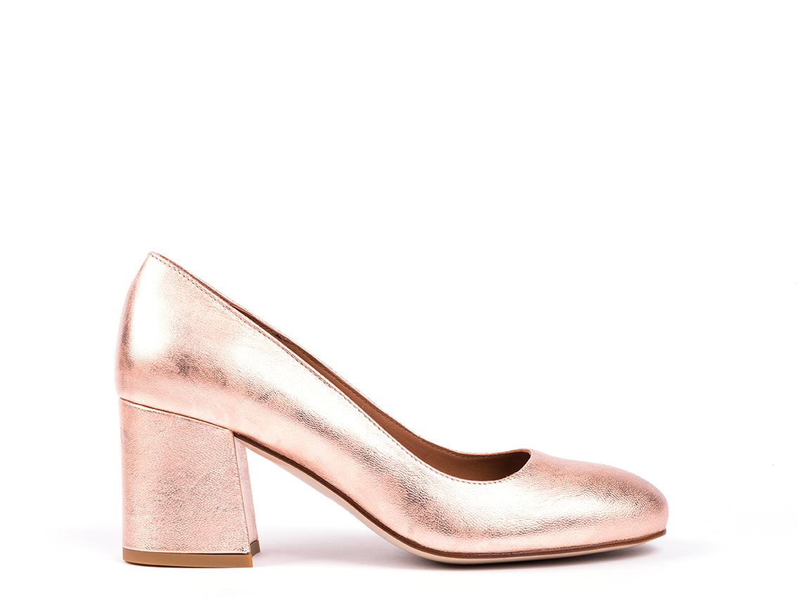 Sapatos de salto alto em