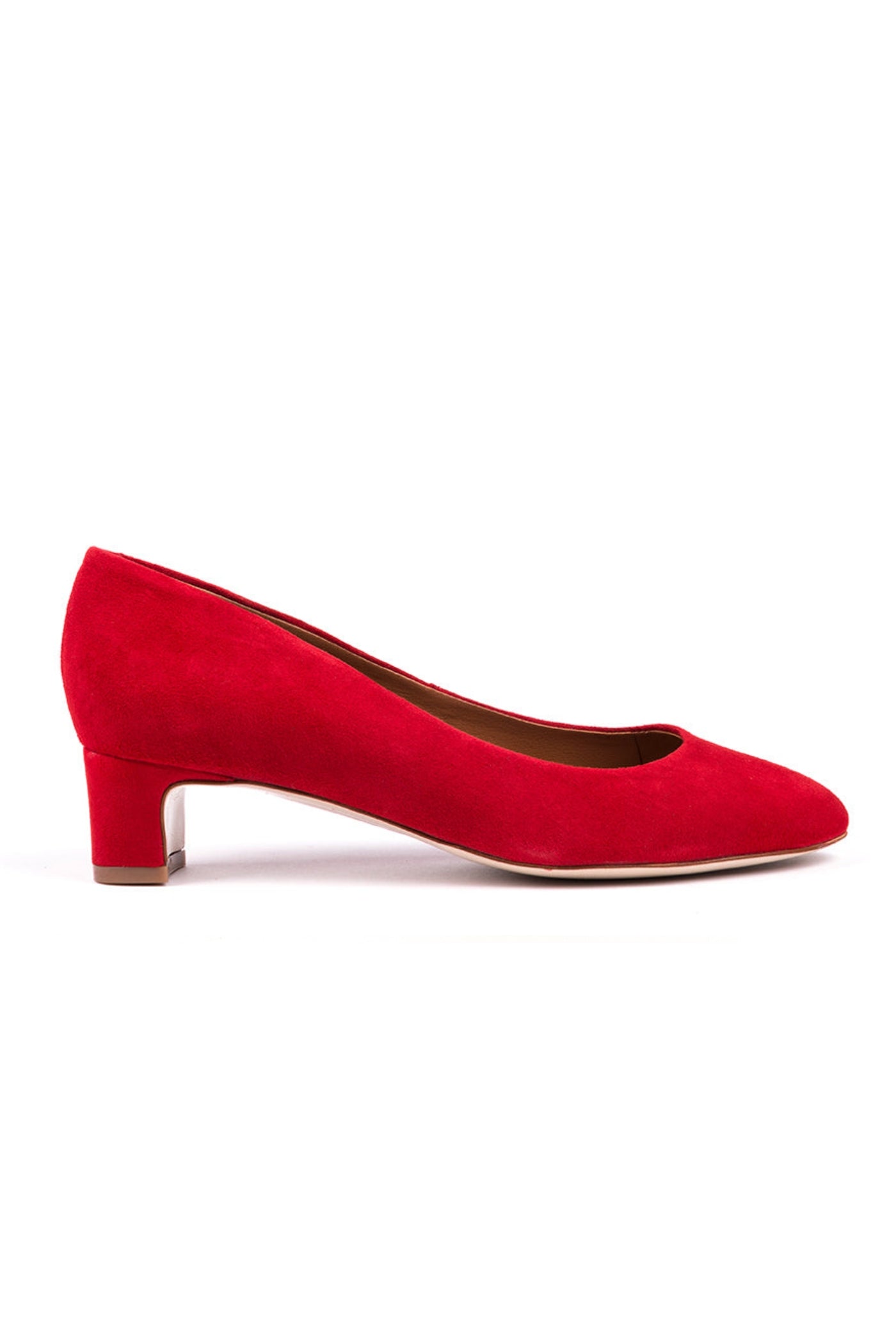 Sapatos de salto médio em