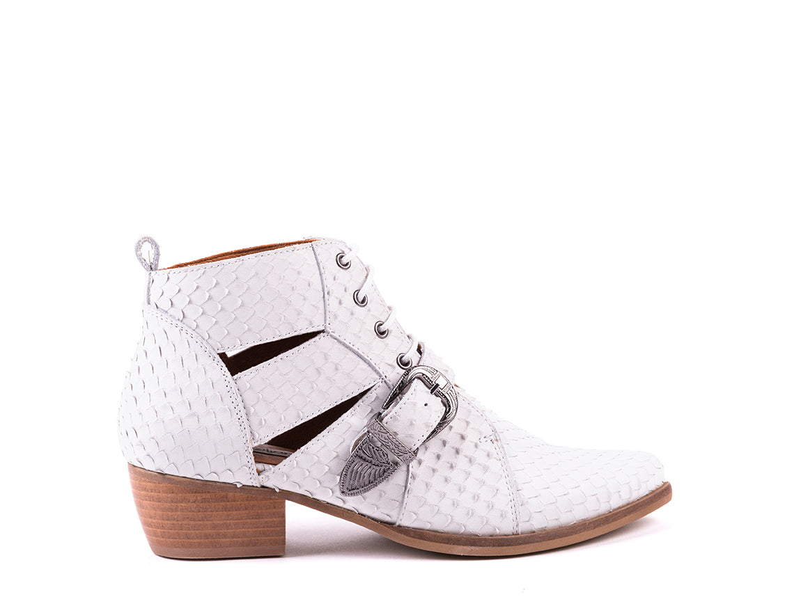 Botins rasos em