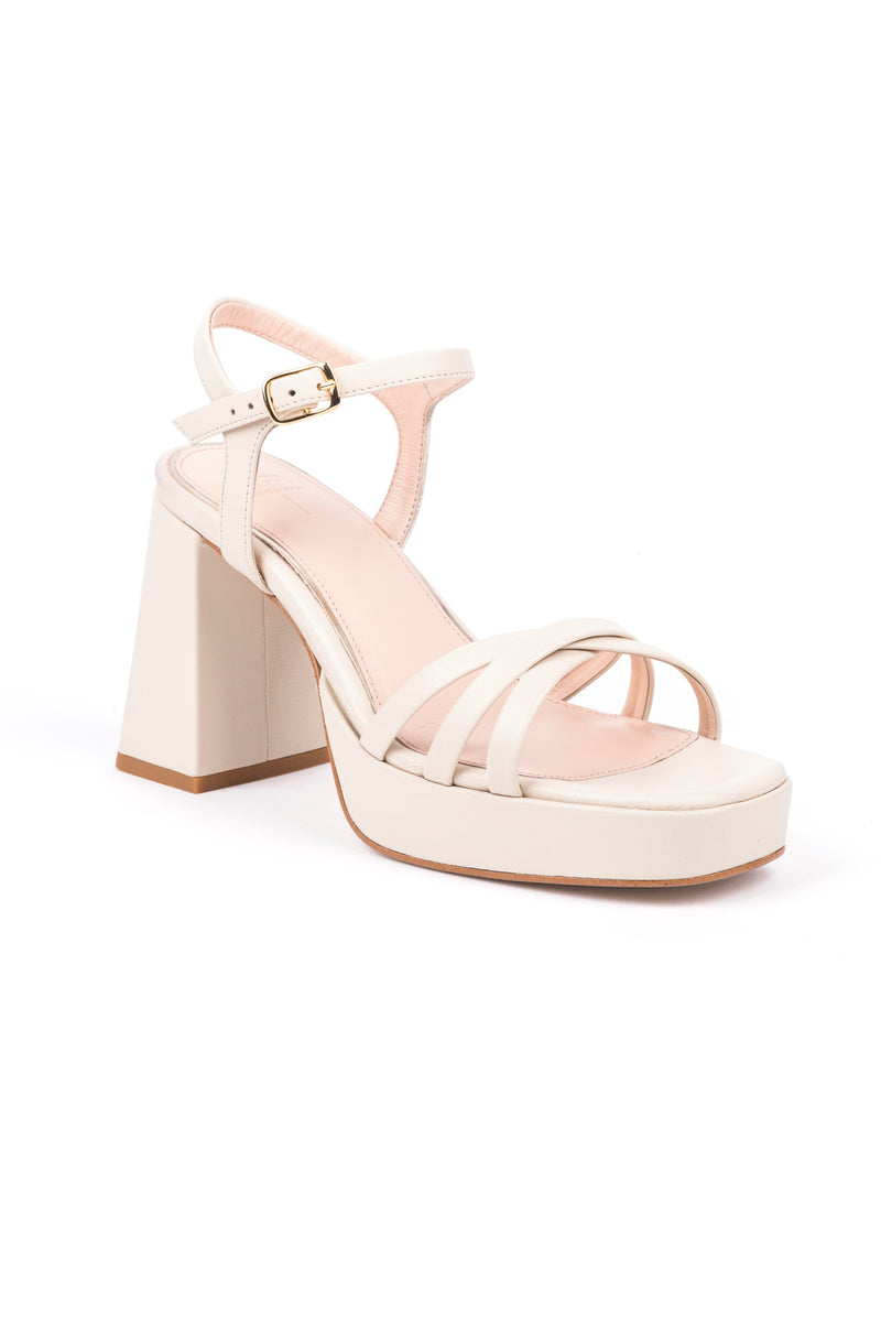 High heeled 9,5 cm platform bridal sandals with three straps in off-white leather