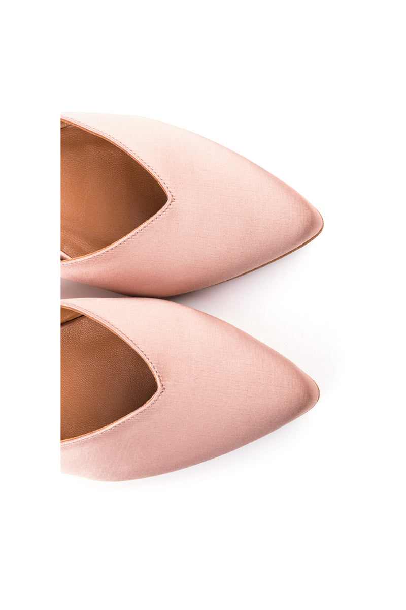 WEDDING COLLECTION - Flat shoes in nude satin