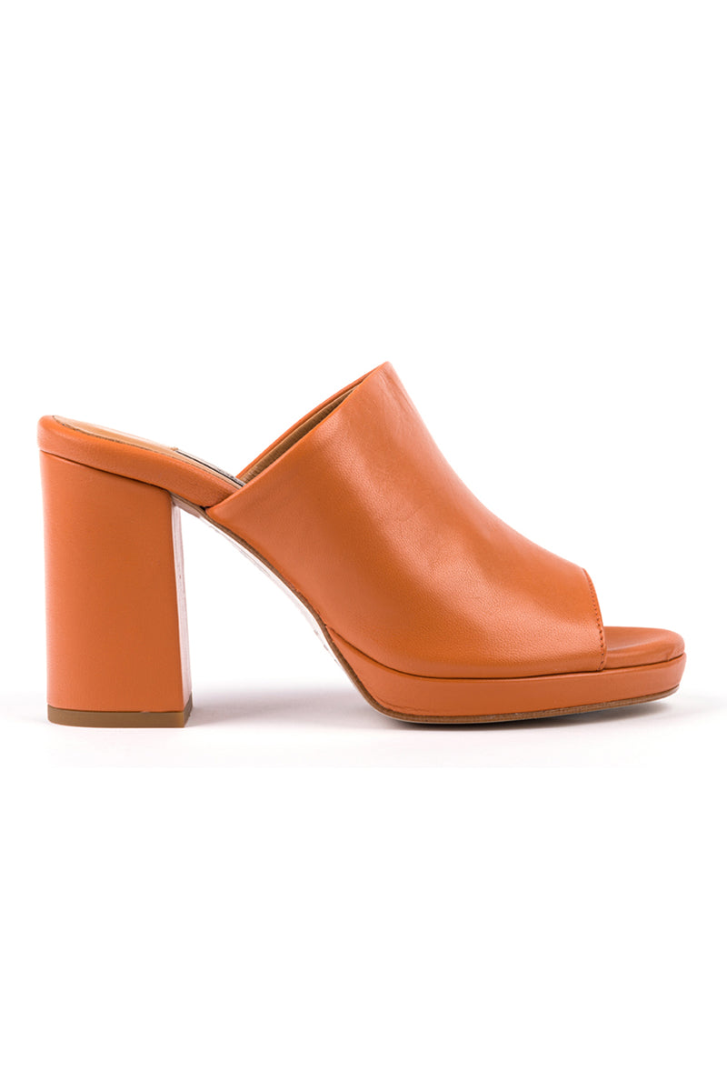 Mules de salto em pele coral