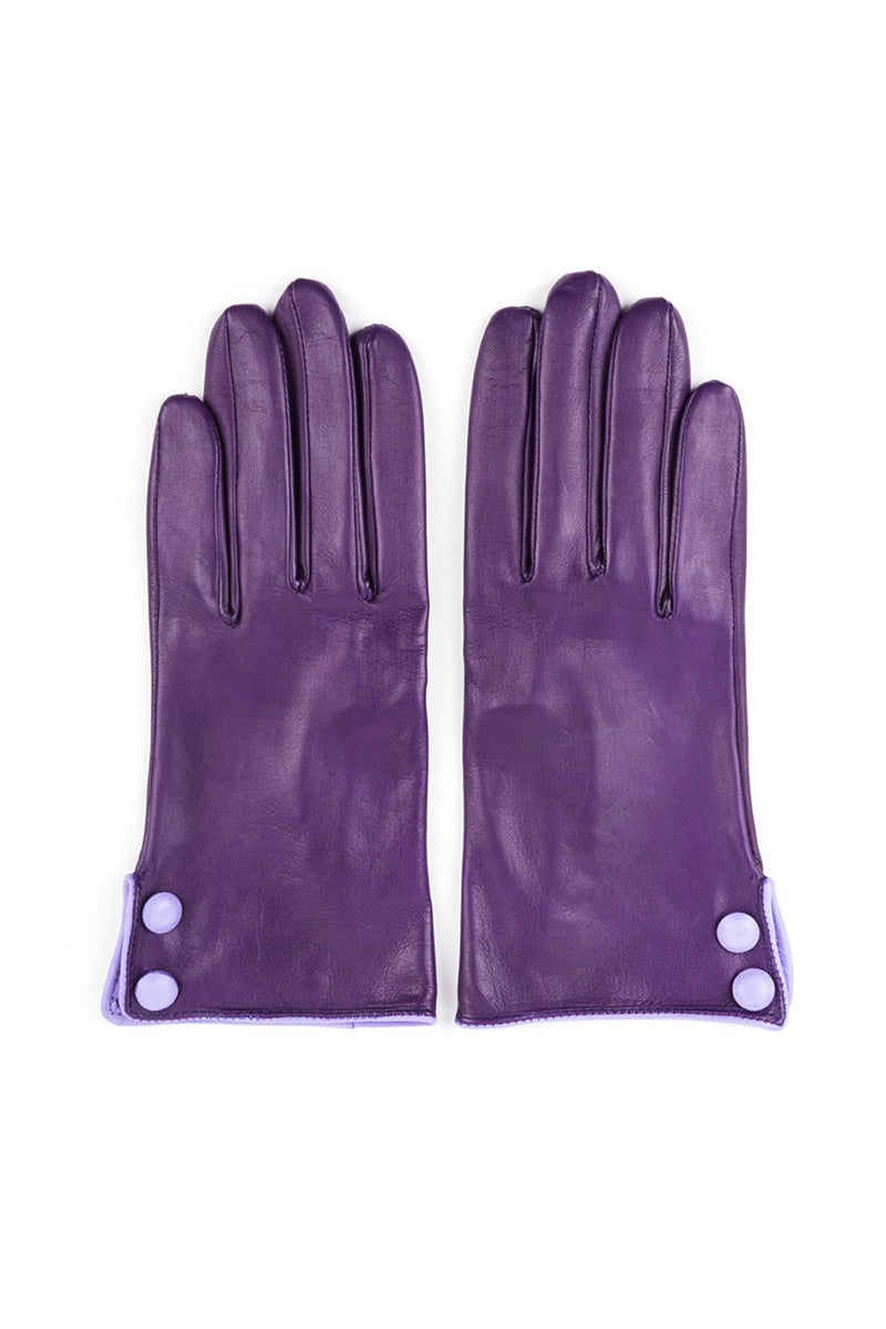 Purple gloves in leather with buttons