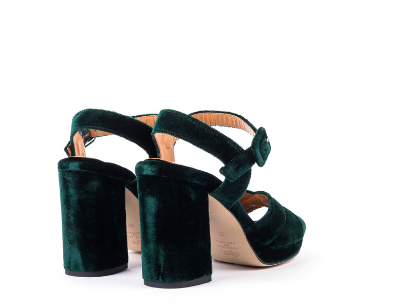 High-heeled sandals in dark green velvet