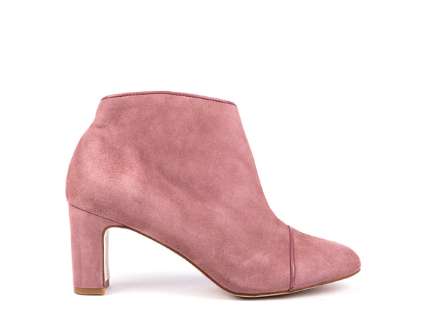 ​High-heeled ankle boots in light pink suede