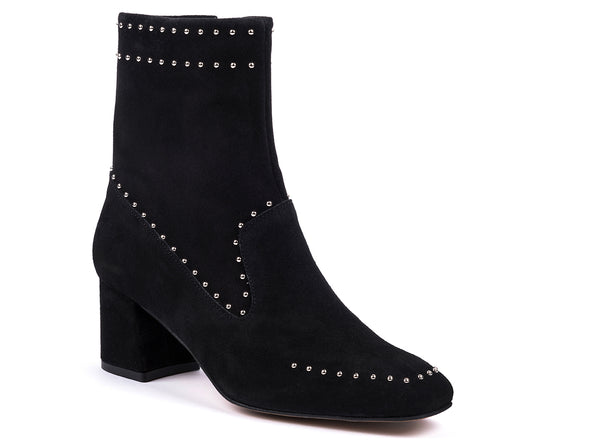 ​Medium-heeled ankle boots in black croute