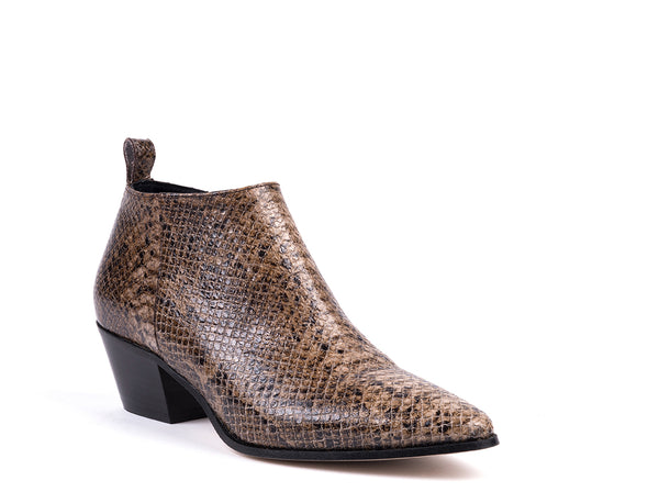 Medium-heeled ankle boots in natural embossed leather