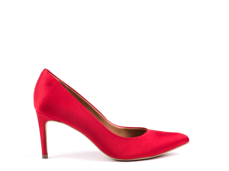 ​High-heeled shoe in red fabric