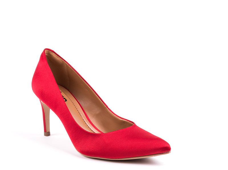 ​High-heeled shoe in red fabric