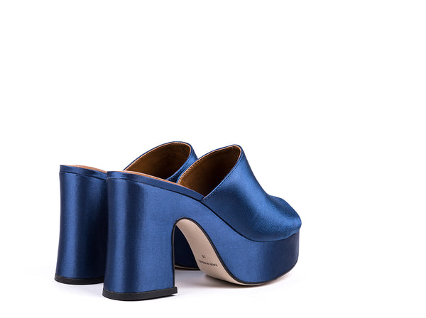 Mules peep toe de salto alto em tecido azul marinho