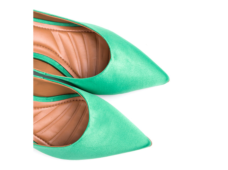 Med-heeled shoes in green fabric