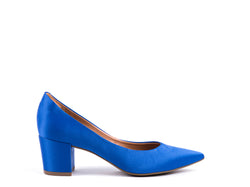 Med-heeled shoes in blue fabric