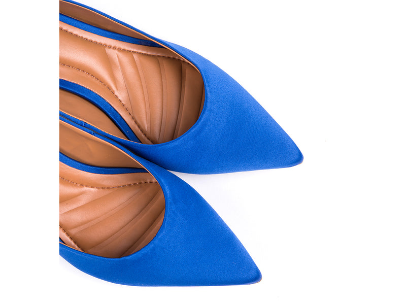 Med-heeled shoes in blue fabric