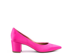 Med-heeled shoes in pink fabric