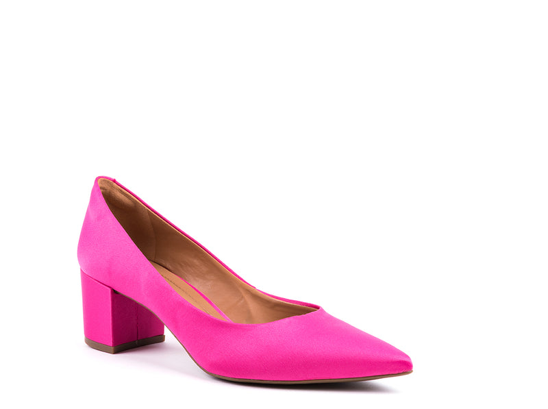 Med-heeled shoes in pink fabric