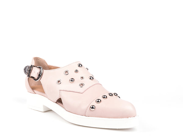 Flat sandals in light pink leather