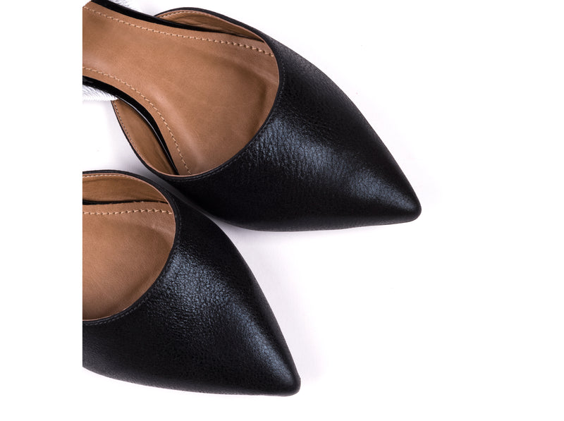 ​Flat slingbacks in black leather