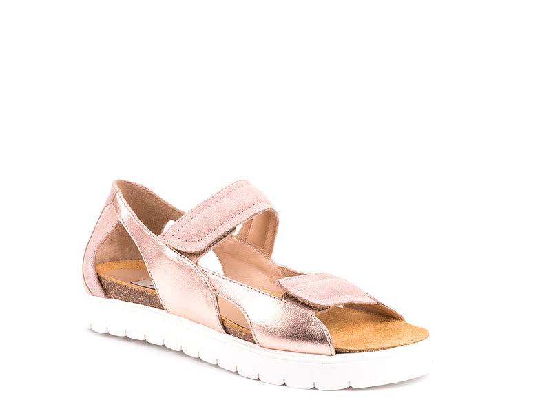 Flat sandals in pink suede and metallic leather