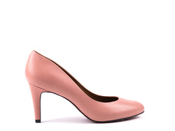 ​High-heeled shoes in vintage pink leather