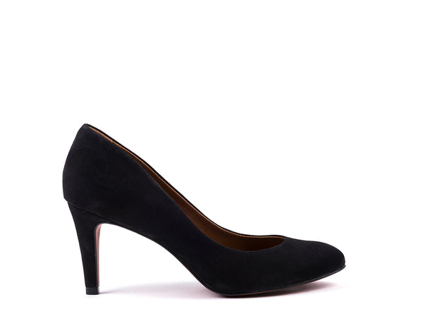 High heeled shoes in black nobuck