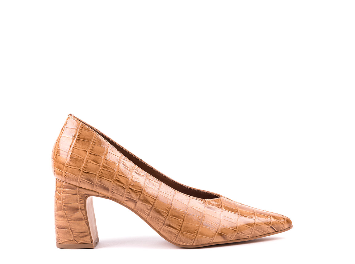 Sapatos de salto alto em pele gravada croco camel